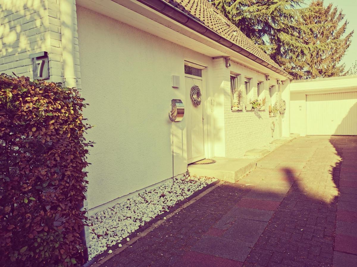 Maison Blanche - das gemütliche Garten-Apartment zwischen Köln und Düsseldorf Grevenbroich Exterior foto